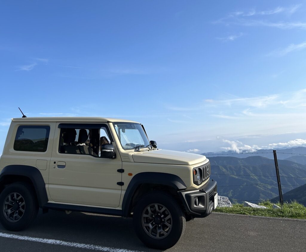 【購入理由】23歳でジムニーシエラを新車購入した理由|社会人1年目が決断した話