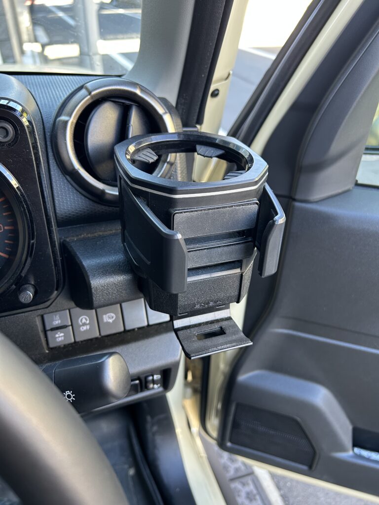 【ジムニー専用ドリンクホルダー】納車直後に買ってよかった神カスタム!